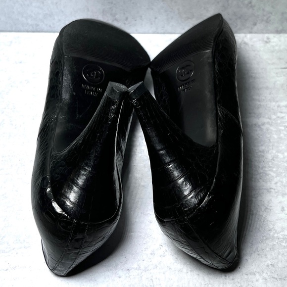 Vintage CHANEL crocodile heels with plain toecap - Picture 5 of 6